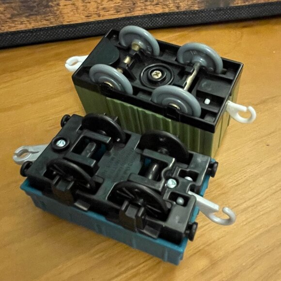 Thomas & Friends Gullane Cargo Trains Green and Blue 2013 (SKU 68TO) - Picture 3 of 4